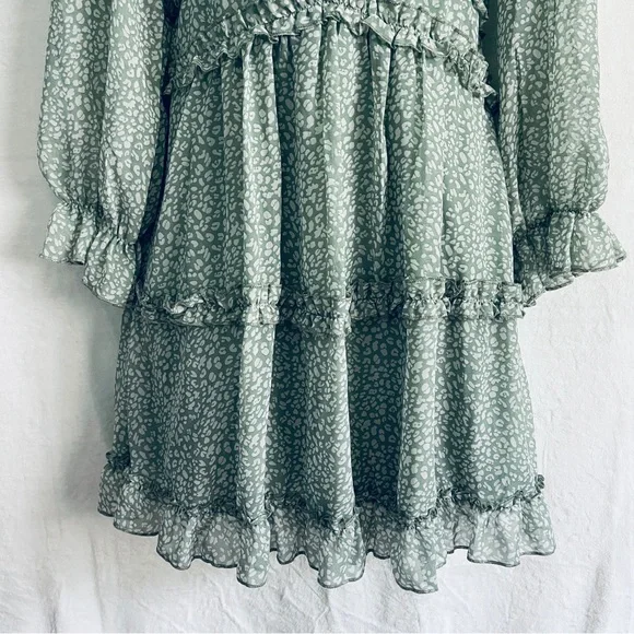 Green Ruffled Floral Sundress with Bishop Sleeves - Picture 5 of 9